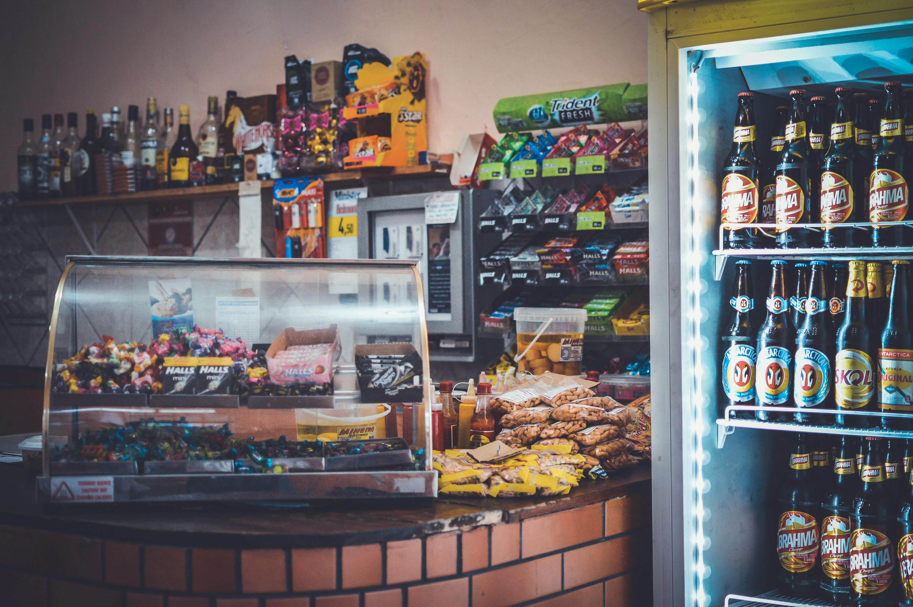 GlacierGrid uses advanced energy management strategies to help convenience store's thrive. 